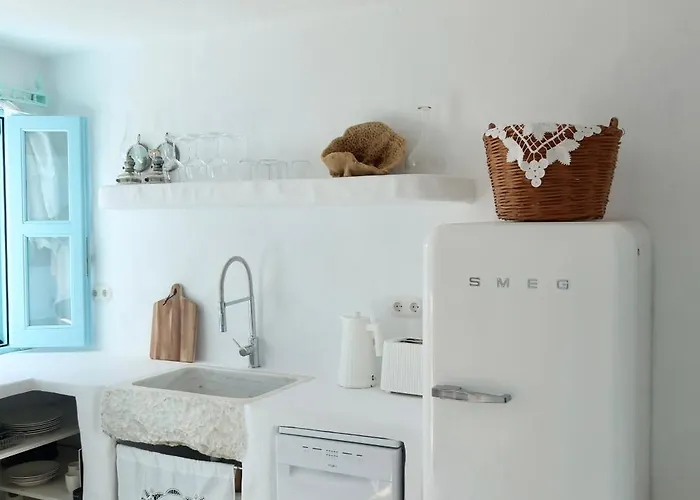 Salt Retreat - Seafront فيلة Chalki Town