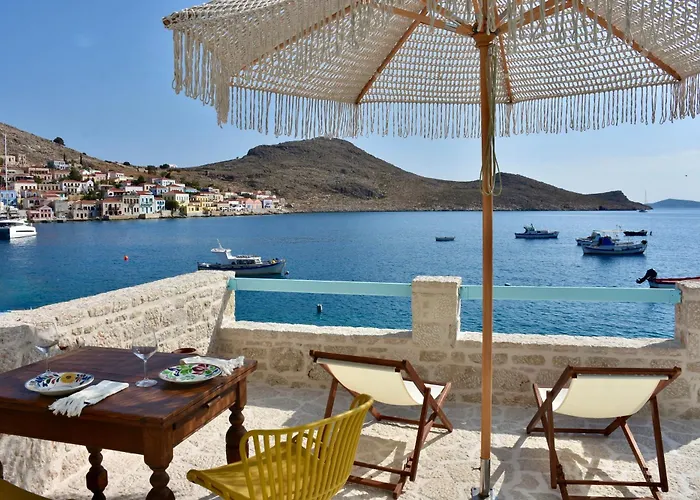 Salt Retreat - Seafront Villa