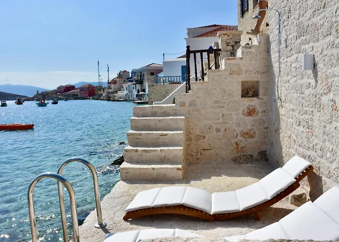 Salt Retreat - Seafront *